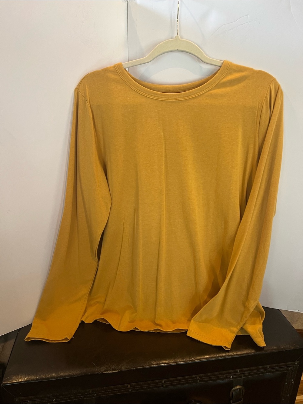a.n.a Women's Long-Sleeve Crewneck Top in Mustard